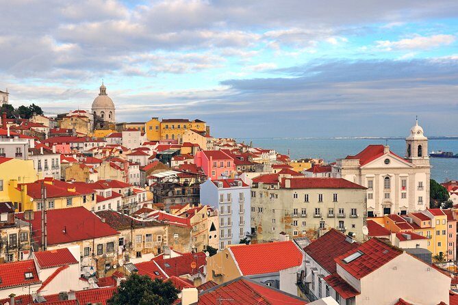 Lisbon Historical Vintage Tour: Typical Lisbon - The small details that make a difference