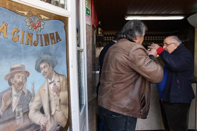 Lisbon in the eye of a Portuguese writer - Who this Chiado-to-Baixa walk is best for
