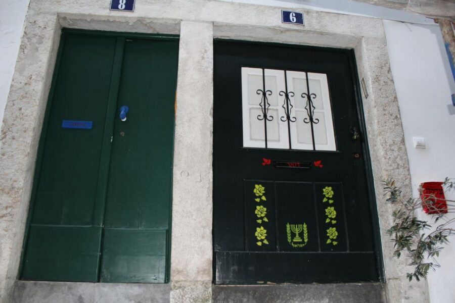 Lisbon: Jewish History in Portugal Guided Walking Tour - Starting at A Padaria Portuguesa: simple logistics, better pacing