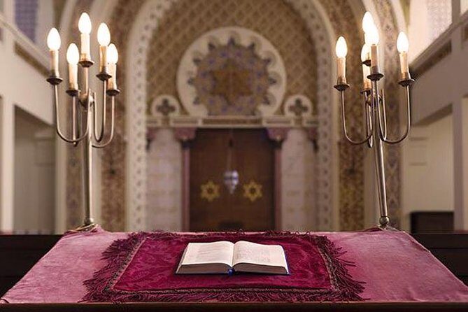 Lisbon Jewish Private Full Day Tour - Stop 1: Shaare Tikvá Synagogue and the 5€ reservation detail