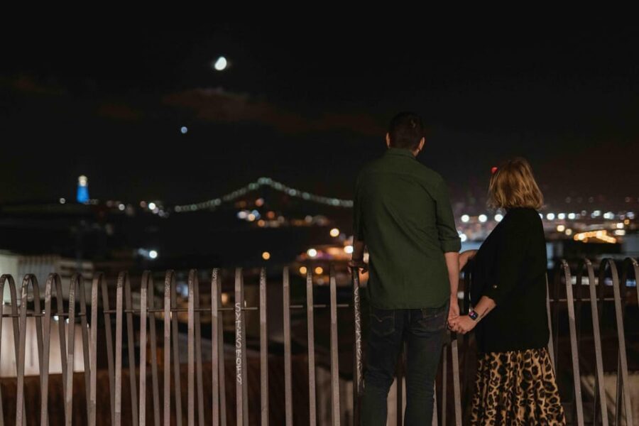 Lisbon lights: A Cinematic Photoshoot at night - Key things to know before you book
