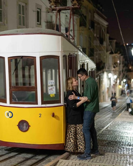 Lisbon lights: A Cinematic Photoshoot at night - Lisbon at night: why this shoot looks cinematic