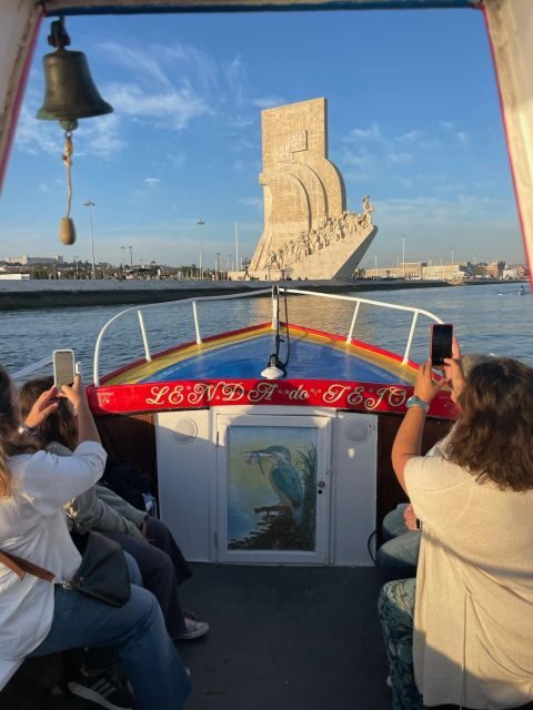 Lisbon: Live Guided Traditional Boat Sightseeing Cruise Tour - Price and Value: Is $41 a Good Deal for 1.5 Hours?