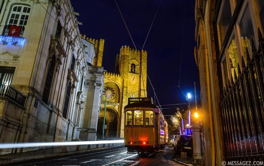 Lisbon: Luxury Fado Tour with Dinner included - Live Fado Show + Dinner: The Part Most People Came For
