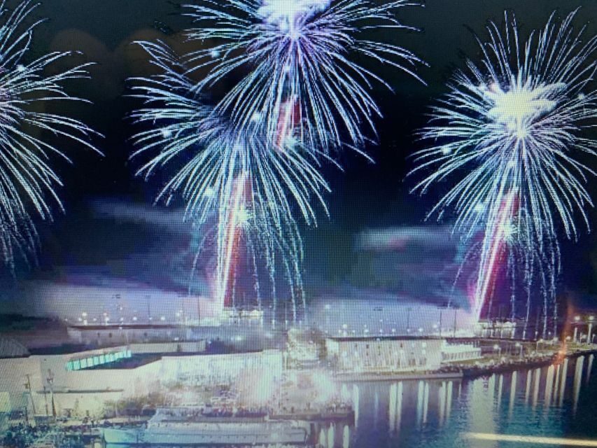 Lisbon: New Year's Eve Fireworks Sail Boat Tour - Small-Group Comfort: Crew, Service, and the Feel of the Night