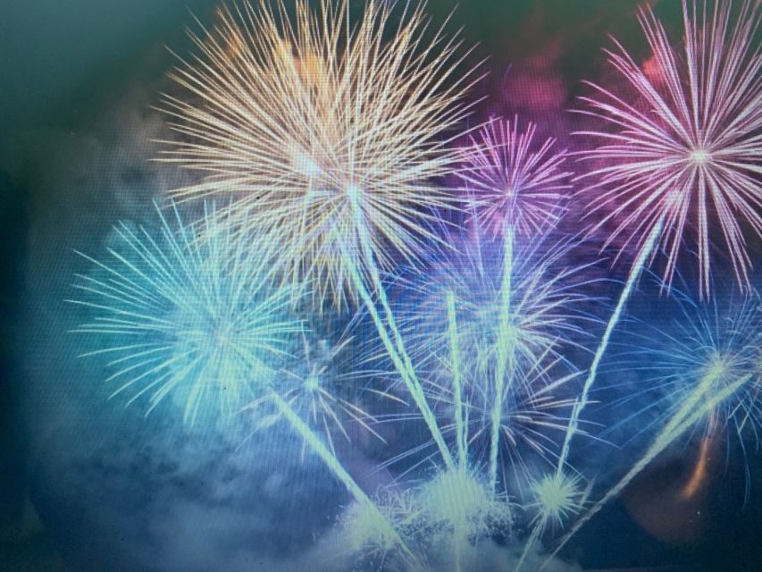 Lisbon: New Year's Eve Fireworks Sail Boat Tour - Price and Value: Is $335 Worth It for NYE?