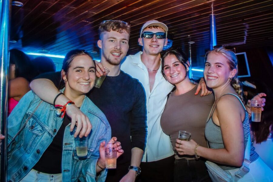 Lisbon: New Year's Eve with Live Dj Fireworks and Open Bar - Setting off from Doca da Marinha: the night’s rhythm starts early