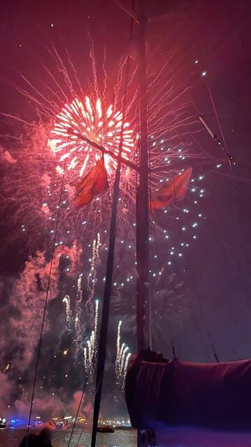 Lisbon: New Year's party on sailboat tour 2026 to 2027 - Key things that make this New Year sailboat special