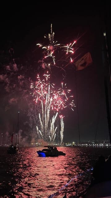 Lisbon: New Year's party on sailboat tour 2026 to 2027 - Why the Tagus makes the New Year feel different