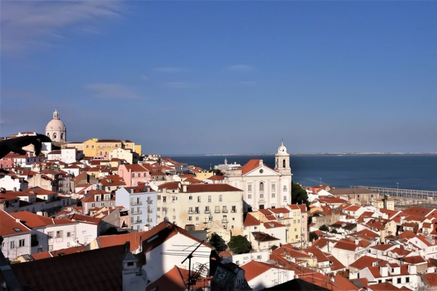 Lisbon: Old Town Private Walking Tour - Meeting at Teatro D. Maria II: How to Start Without Stress