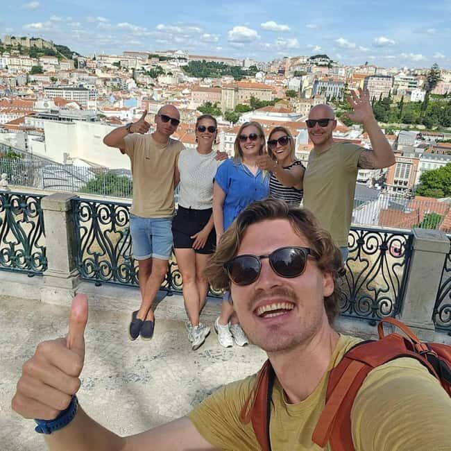 Lisbon on foot: From the hills to the river - Dutch guide - Praça Luís de Camões, Carmo Convent, and St. Dominic’s Square: the in-between stops