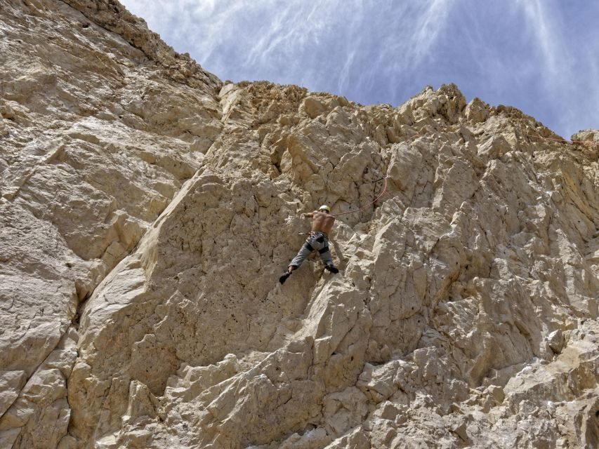 Lisbon or Sesimbra: Guided Rock Climbing Tour in Arrábida - Who should book this climbing day in Arrábida