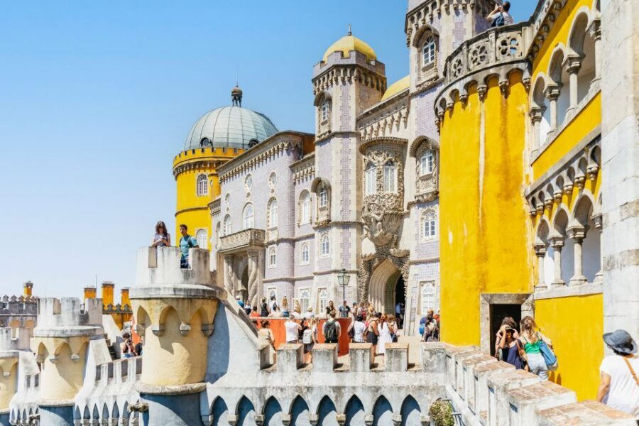 Lisbon: Pena Palace, Sintra, Cabo da Roca, & Cascais Daytrip - Cascais on the Portuguese Riviera: coastal elegance in one hour