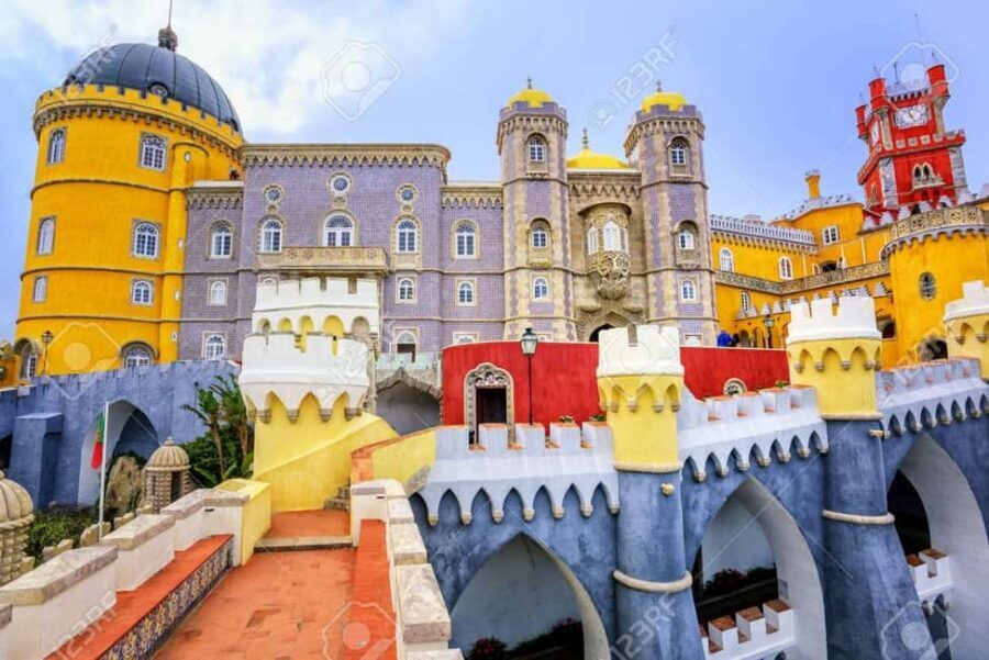 Lisbon: Pena Palace, Sintra, Cabo da Roca, & Cascais Tour - A private car that keeps Sintra from eating your day