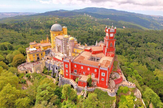 Lisbon: Pena Palace, Sintra CaboRoca Cascais Day Tour Small Group - Meeting on Avenida da Liberdade: The Easiest Lisbon Start