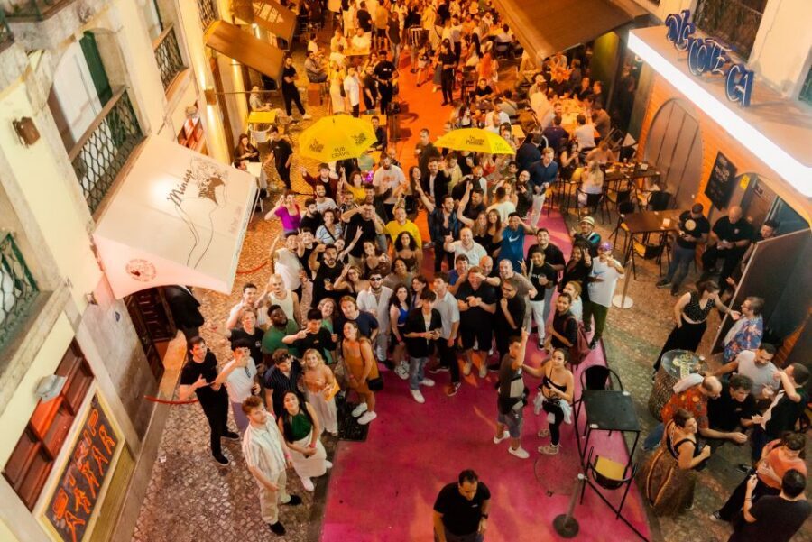 Lisbon PinkStreet Pubcrawl: 1hOpen Bar, Shots,VIP Club Entry - Price and Drink Package: What You Actually Get for $23