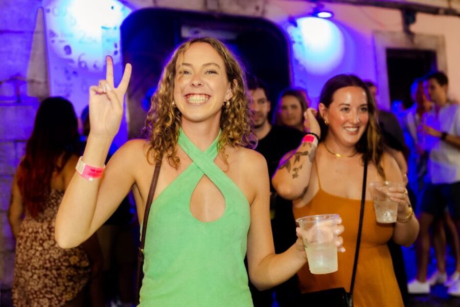 Lisbon Premium Pubcrawl: 1h Open Bar, Shots, VIP Club Entry - VIP Club Entry: Skip the Wait, Then Watch the Door Energy