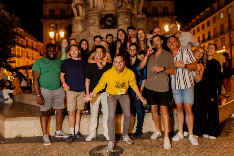 Lisbon Premium Pubcrawl: 1h Open Bar, Shots, VIP Club Entry - Dress Code and Rules That Affect Your Night