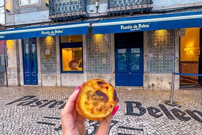 Lisbon Private 6h Customizable Tour with Transportation - Praça do Comércio and Baixa: the earthquake-rebuild Lisbon lesson