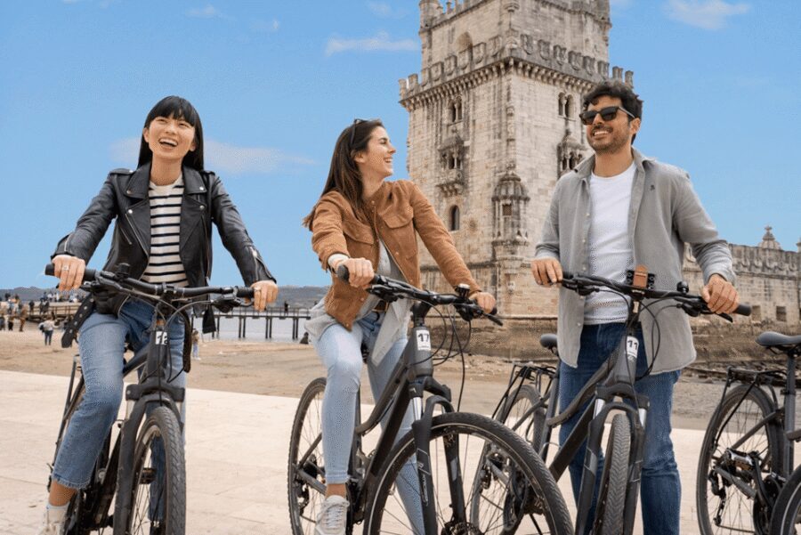 Lisbon: Private Boat Trip, Guided Walking Tour, Bike & Tram - Alfama’s streets: where the city’s past shows up in the cracks