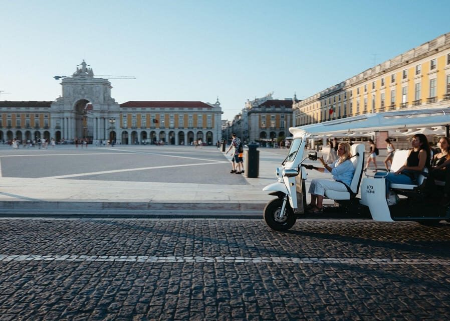 Lisbon: Private Christmas Lights Tour by Eco Tuk Tuk - How the ride flows through central Lisbon lights