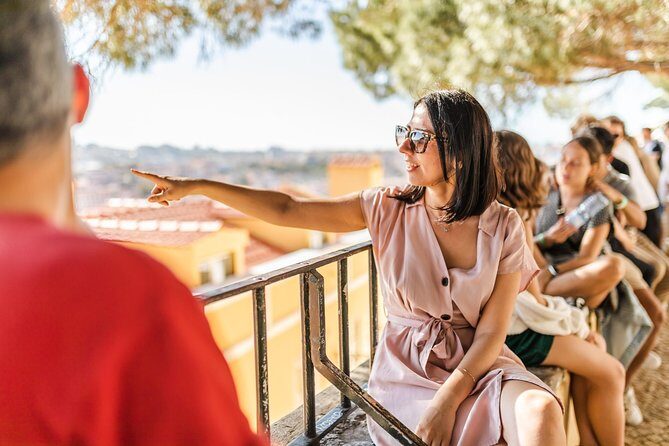 Lisbon Private Custom Tour with a Local, Highlights & Hidden Gems - The meeting point at Praça do Comércio and what to expect timing-wise