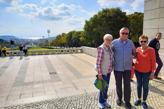 Lisbon Private Deluxe Half Day City Tour - Miradouro da Graça: the viewpoint that makes Lisbon look like Lisbon
