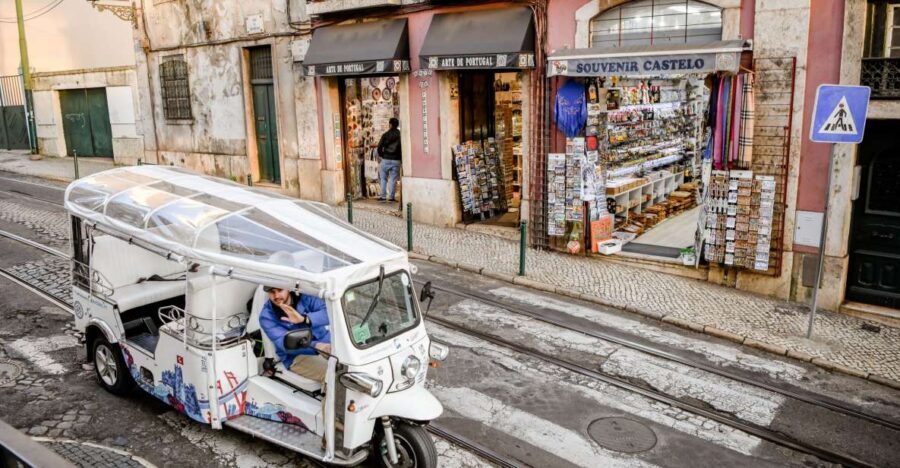 Lisbon: Private Expert City Tour by Eco Tuk Tuk - Monastery of São Vicente de Fora and Santa Engrácia: Big Landmarks on a Tight Schedule