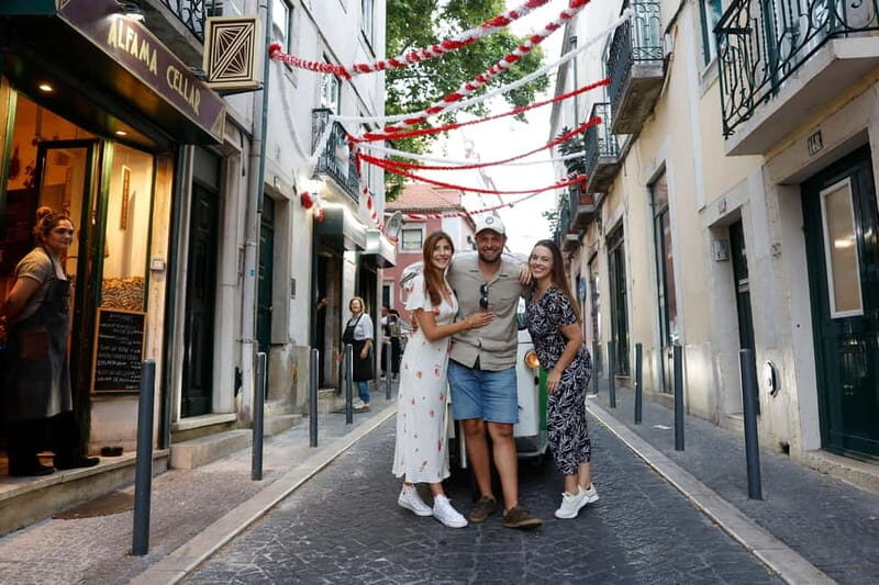 Lisbon: Private Guided Tour by Electric Tuk Tuk - Graça’s Historic District: Enjoy the Maze Without Getting Lost