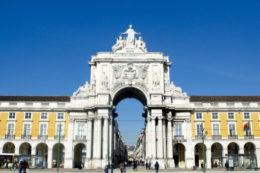 Lisbon: Private Half-Day Tour with Hotel Pickup - 25 de Abril Bridge and the King Christ Statue: the river crossing payoff