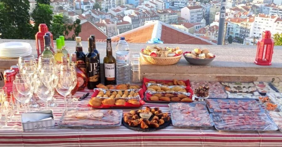 Lisbon: Private Highlights Tuk-Tuk Tour with Tapas and Wine - Getting Oriented: Hard Rock Cafe and the Old-Town Flow