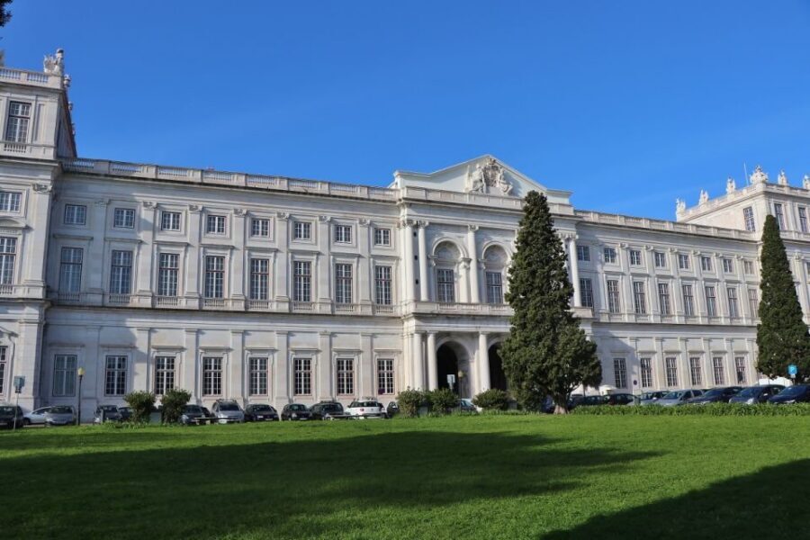 Lisbon: Private Historical Tour to Queluz and Ajuda Palaces - Entering the National Palace of Queluz: Throne Room drama and style mixing