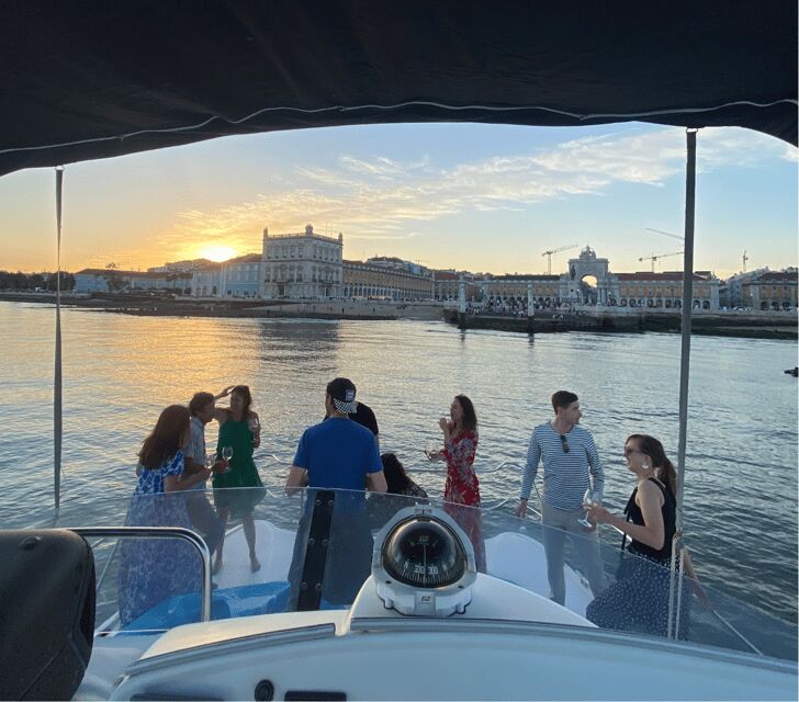 Lisbon: Private Luxury Catamaran Tour with Welcome Drink - Sunset timing: Cristo Rei and the bridge as your finale