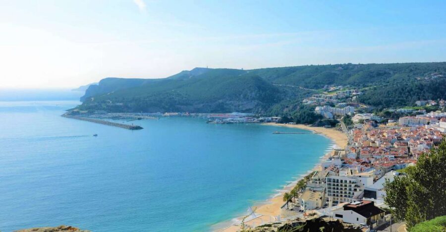 Lisbon: Private Luxury Coastline Tour - The secret stop: a short walk that breaks up the driving