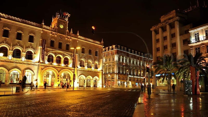 Lisbon: Private Night Tour with Fado Dinner Show - Private pickup, then Lisbon after dark (4 hours that feel focused)