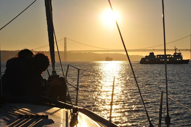 Lisbon Private Romantic 2h Cruise with sparkling wine-Day/Sunset - The route: Belém monuments that feel bigger from the water