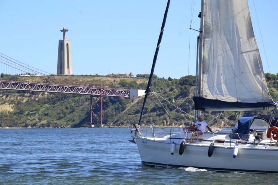 Lisbon: Private Sailboat Tour on Tagus River - Why a sail on the Tagus changes how you see Lisbon