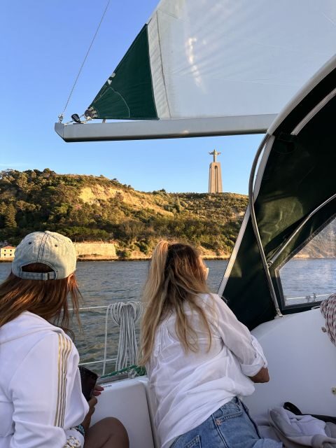 Lisbon: Private sailboat tours on Tagus River - What you should bring (and what you should leave at home)