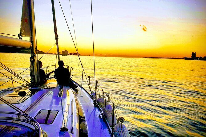 Lisbon Private Sunset Cruise - Private means personal: what your group experience is likely to feel like