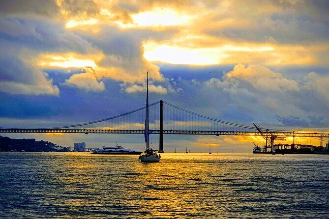 Lisbon Private Sunset Cruise - The river-view itinerary: what each part is really doing