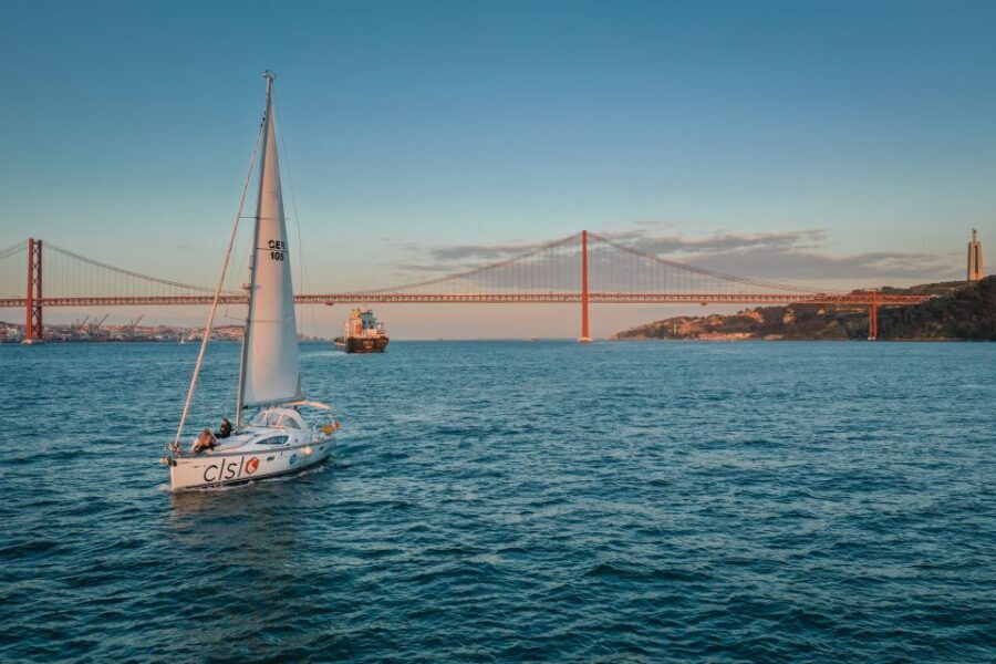 Lisbon: Private Tagus River Yacht Tour - Commerce Square and the city-center skyline from the water