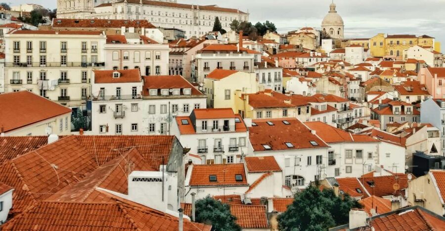 Lisbon Private Tour in Spanish - Arco da Rua Augusta and Praça do Comércio by the water