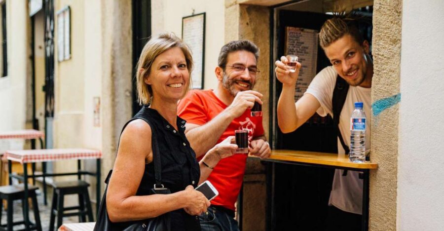 Lisbon: Private Tour with Locals – Highlights & Hidden Gems - Praça do Comércio: the classic stop, explained in street-level context