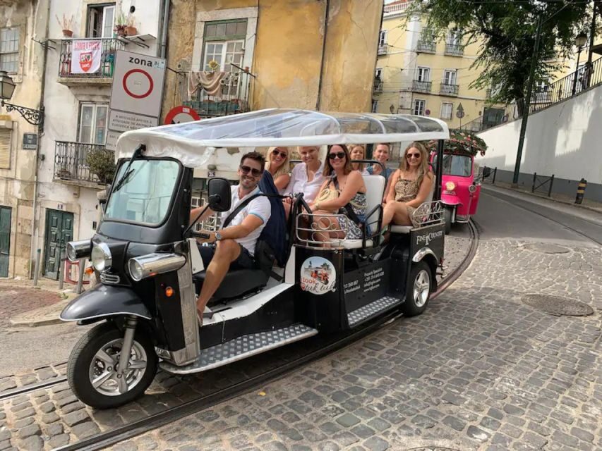 Lisbon: Private Tuk-Tuk Tour - Lisbon Cathedral and Portas do Sol: First Views and First Stories