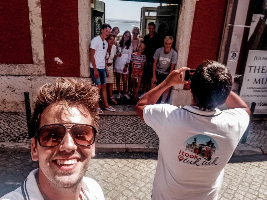 Lisbon: Private Tuk-Tuk Tour - Commerce Square Pass-By: Seeing Downtown Without the Time Sink