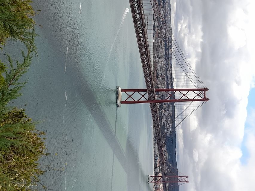 Lisbon: Private Tuk Tuk Tour Christ the King & Abril Bridge - Key highlights you’ll remember