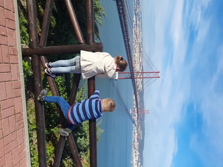 Lisbon: Private Tuk Tuk Tour Christ the King & Abril Bridge - Almada and the return over the bridge
