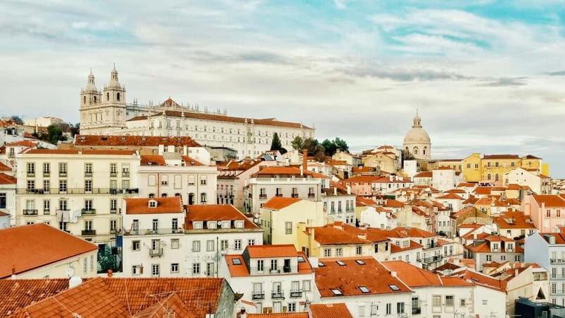Lisbon: Private Tuktuk Tour with History & Music - Santa Luzia, Portas do Sol, and Senhora do Monte: the viewpoint trio