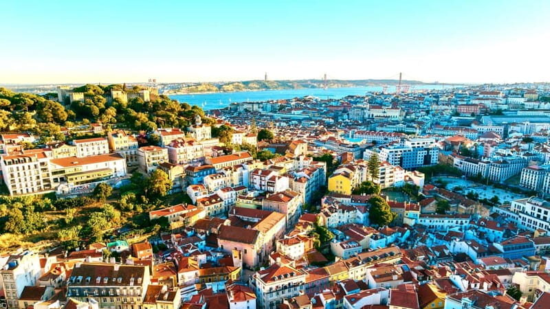 Lisbon: Private Tuktuk Tour with History & Music - Timing, ride comfort, and what to pack