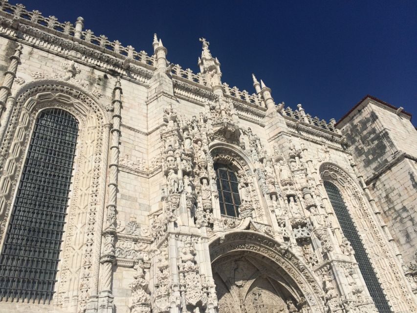 Lisbon: Private walking tour - Key things to look for